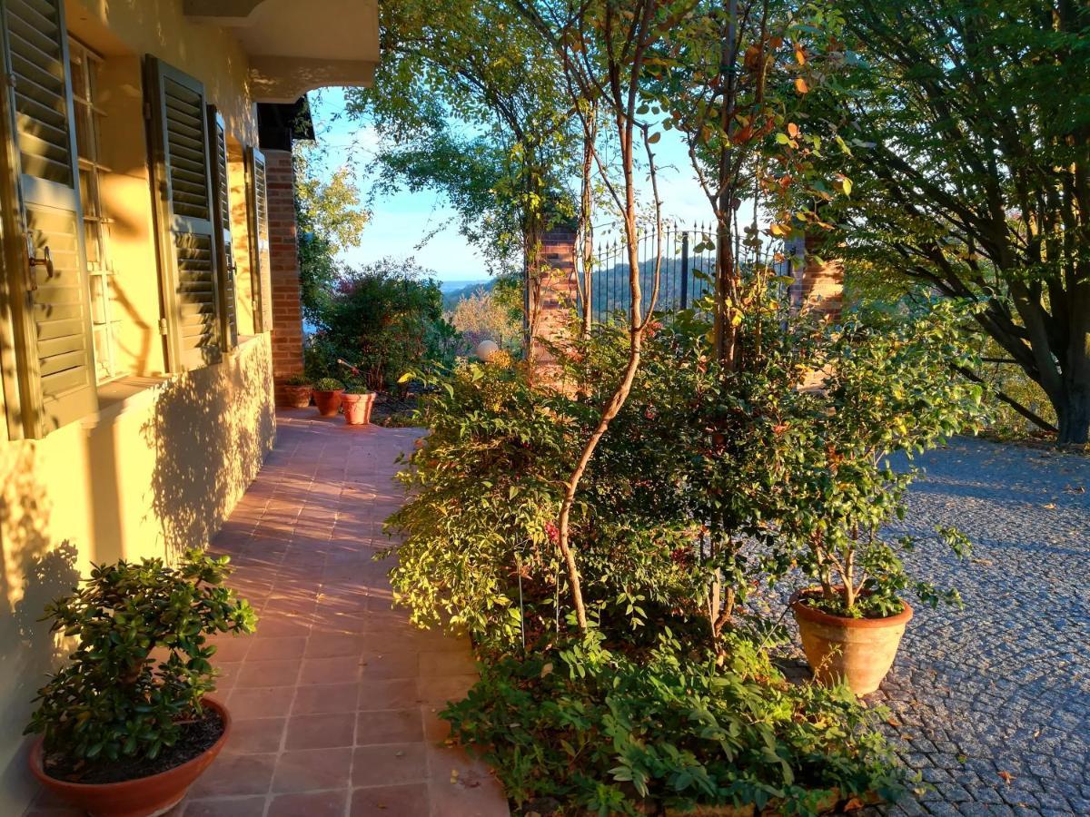 Sotto La Luna Bruna B&B Cocconato Bagian luar foto