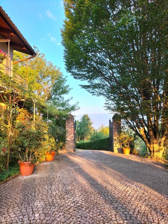 Sotto La Luna Bruna B&B Cocconato Bagian luar foto