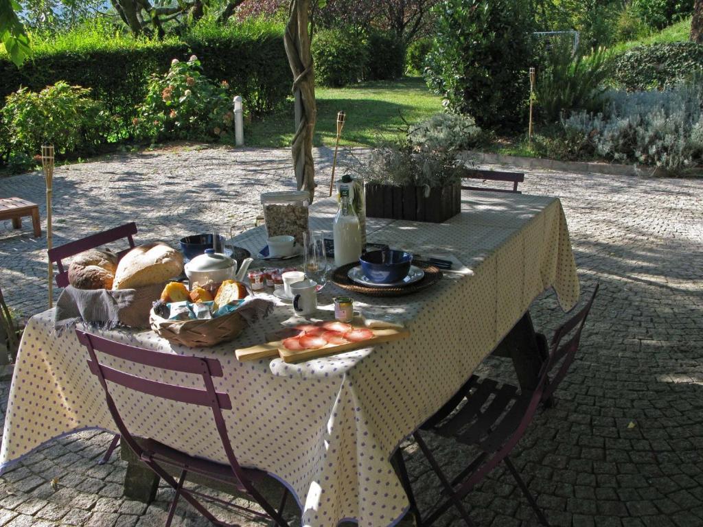 Sotto La Luna Bruna B&B Cocconato Bagian luar foto