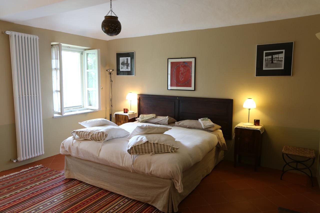 Sotto La Luna Bruna B&B Cocconato Bagian luar foto