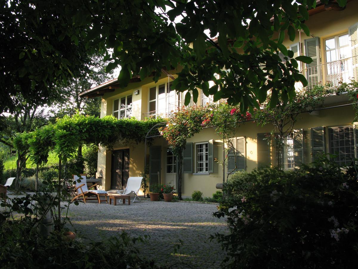Sotto La Luna Bruna B&B Cocconato Bagian luar foto