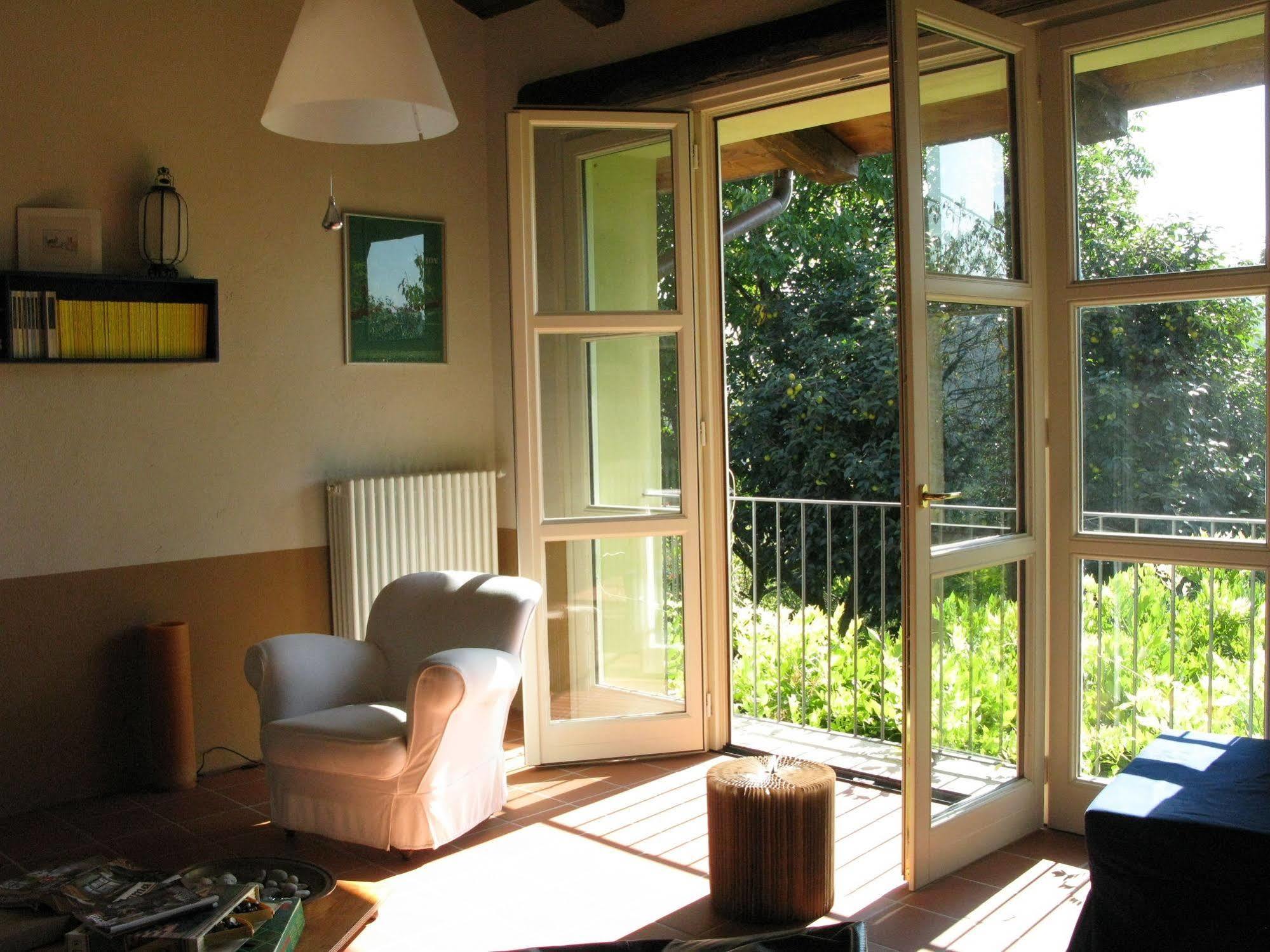 Sotto La Luna Bruna B&B Cocconato Bagian luar foto